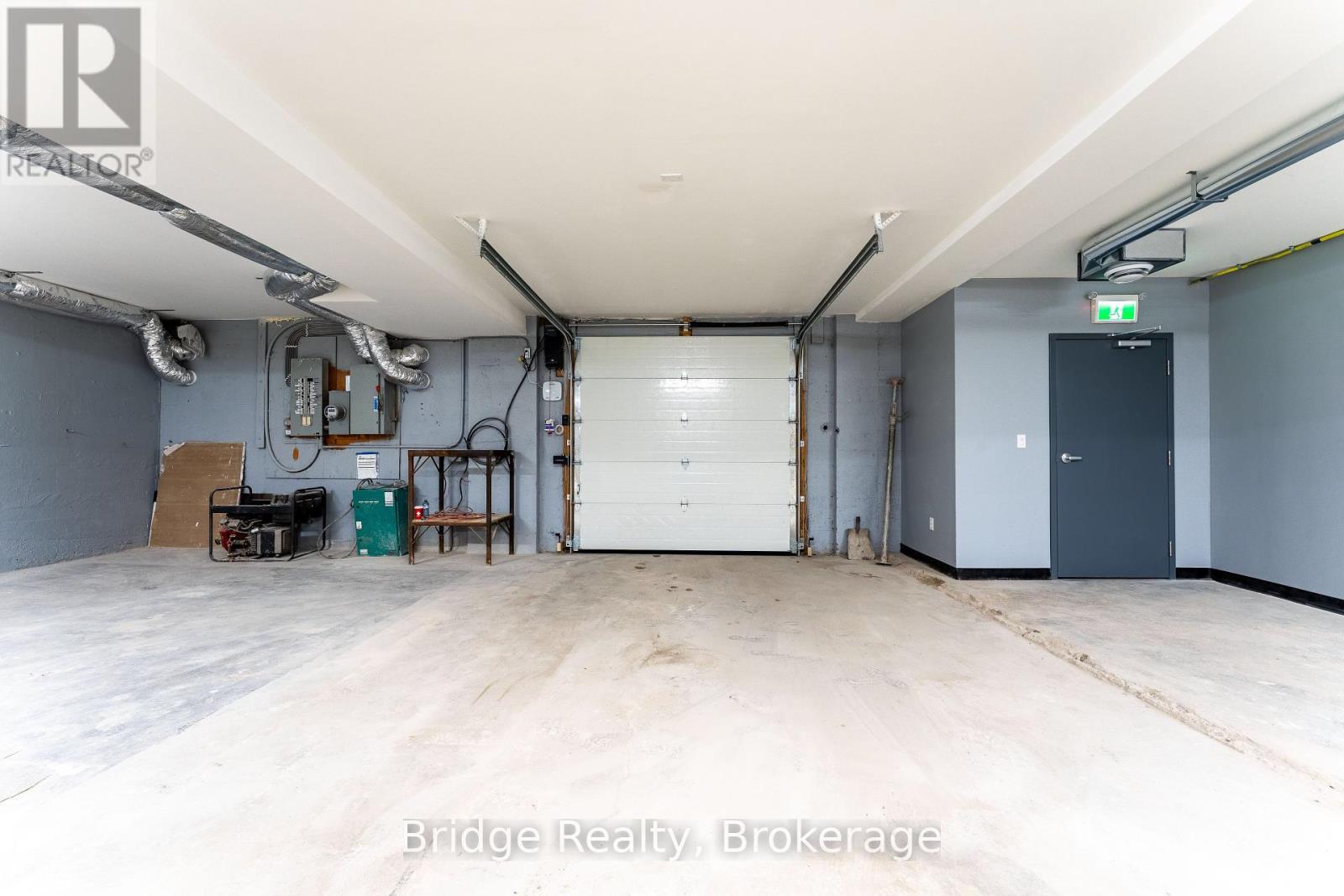 290 Dundas Street, Woodstock, Ontario  N4S 1B2 - Photo 40 - X12449795