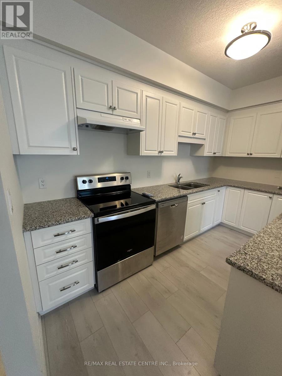 E11 - 261 Woodbine Avenue, Kitchener, Ontario  N2R 0S7 - Photo 8 - X12442009