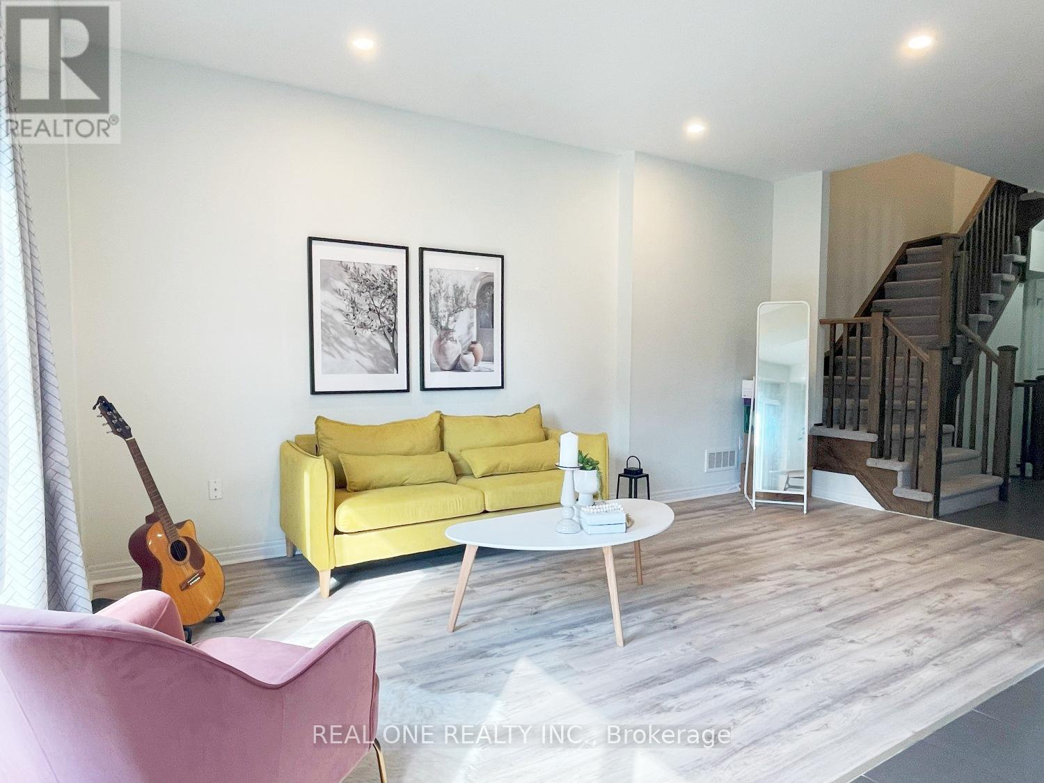7 Sharp Drive, Hamilton, Ontario  L9K 0J9 - Photo 8 - X12415212