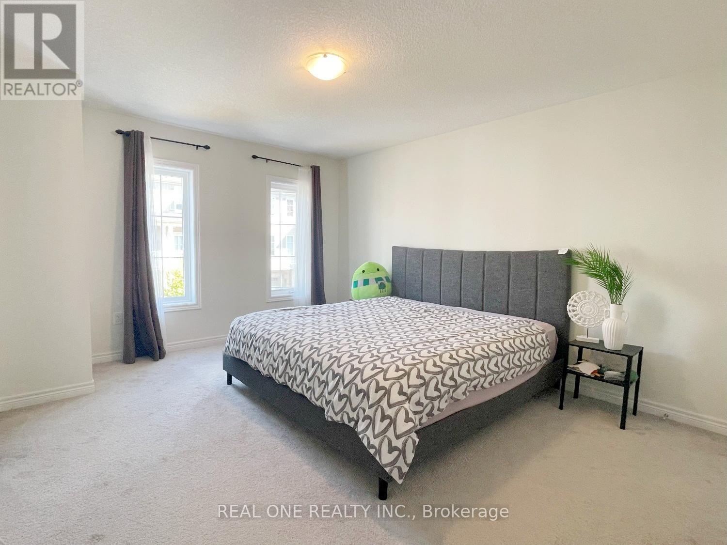 7 Sharp Drive, Hamilton, Ontario  L9K 0J9 - Photo 12 - X12415212