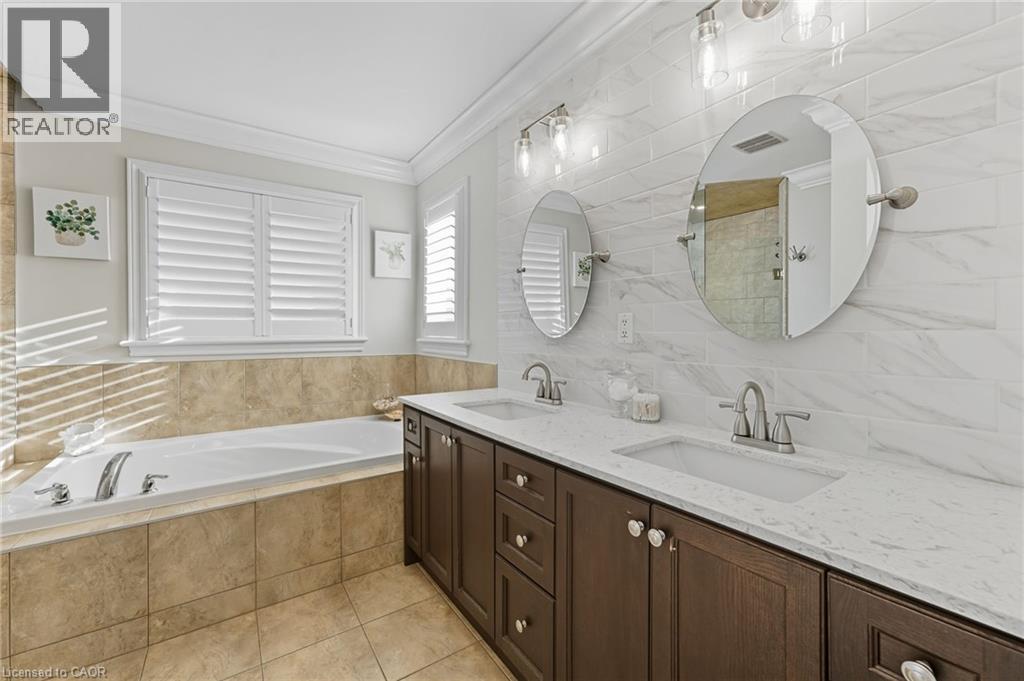15 Morning Mist Drive, Hamilton, Ontario  L9B 0E5 - Photo 22 - 40777209