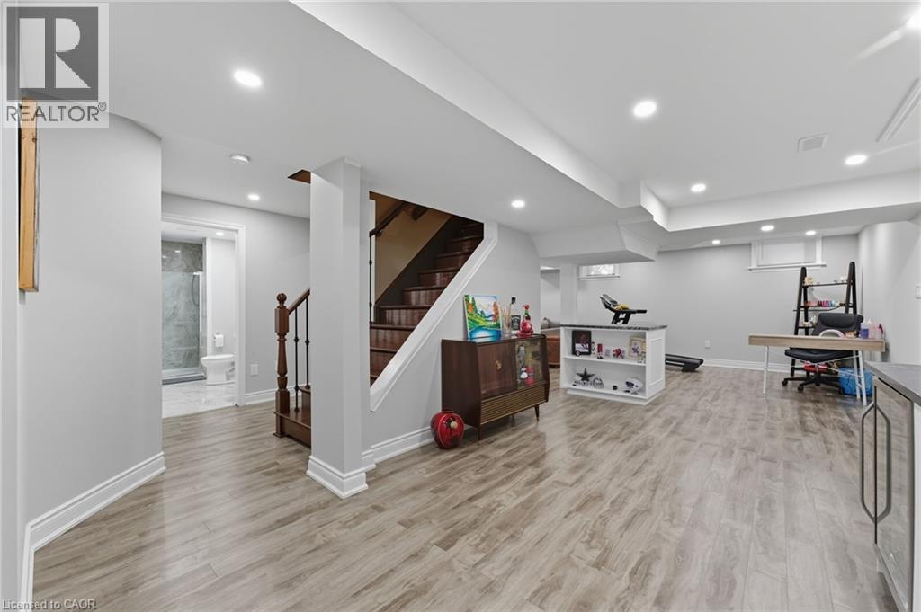 15 Morning Mist Drive, Hamilton, Ontario  L9B 0E5 - Photo 28 - 40777209