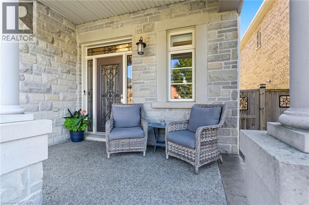 15 Morning Mist Drive, Hamilton, Ontario  L9B 0E5 - Photo 3 - 40777209