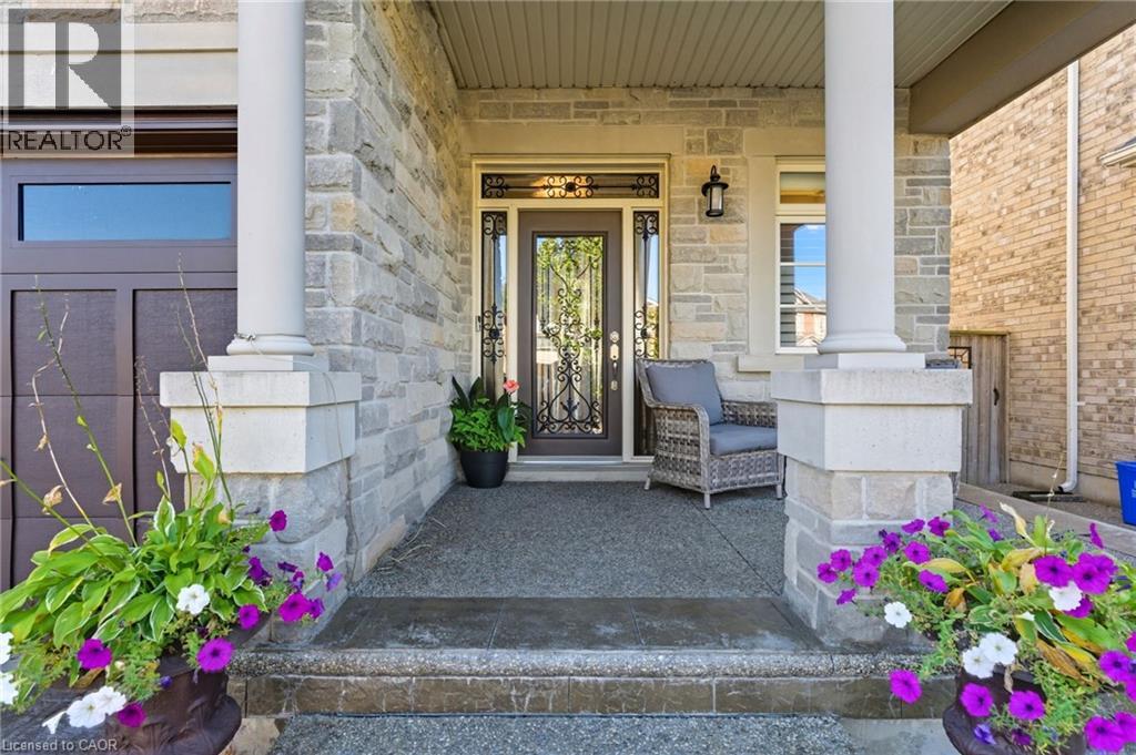 15 Morning Mist Drive, Hamilton, Ontario  L9B 0E5 - Photo 4 - 40777209