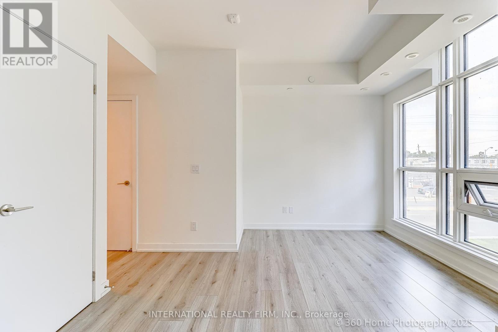 12 - 851 Sheppard Avenue W, Toronto, Ontario  M3H 0H2 - Photo 8 - C12448432