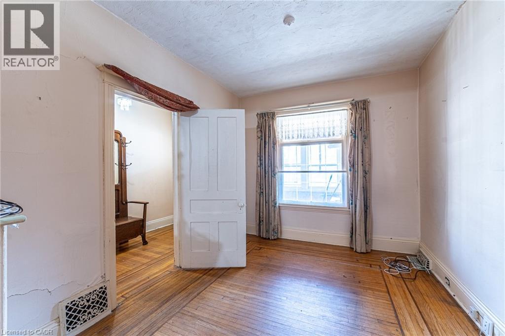 35 Sherman Avenue N, Hamilton, Ontario  L8L 6L9 - Photo 6 - 40777036