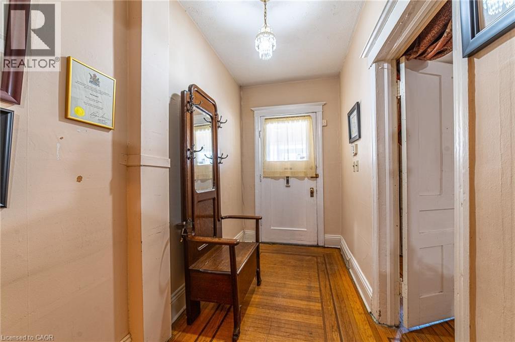 35 Sherman Avenue N, Hamilton, Ontario  L8L 6L9 - Photo 4 - 40777036