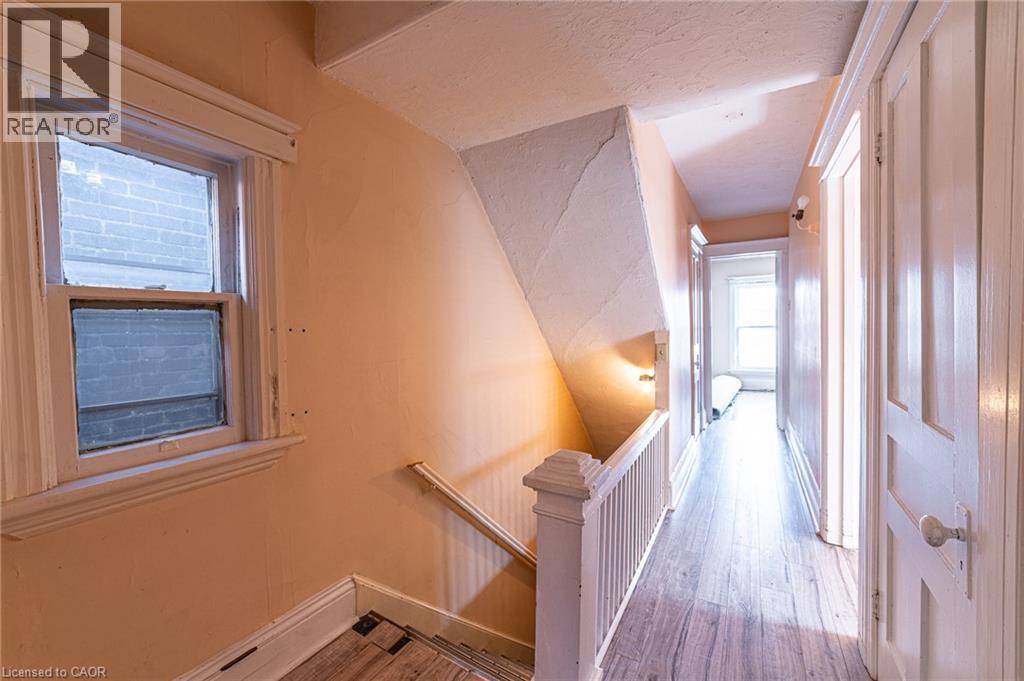 35 Sherman Avenue N, Hamilton, Ontario  L8L 6L9 - Photo 15 - 40777036