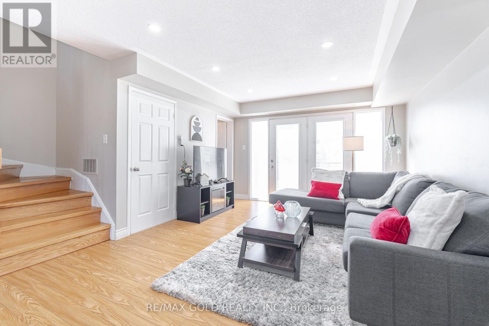 51 - 60 Fairwood Circle, Brampton, Ontario  L6R 0Y6 - Photo 15 - W12439459