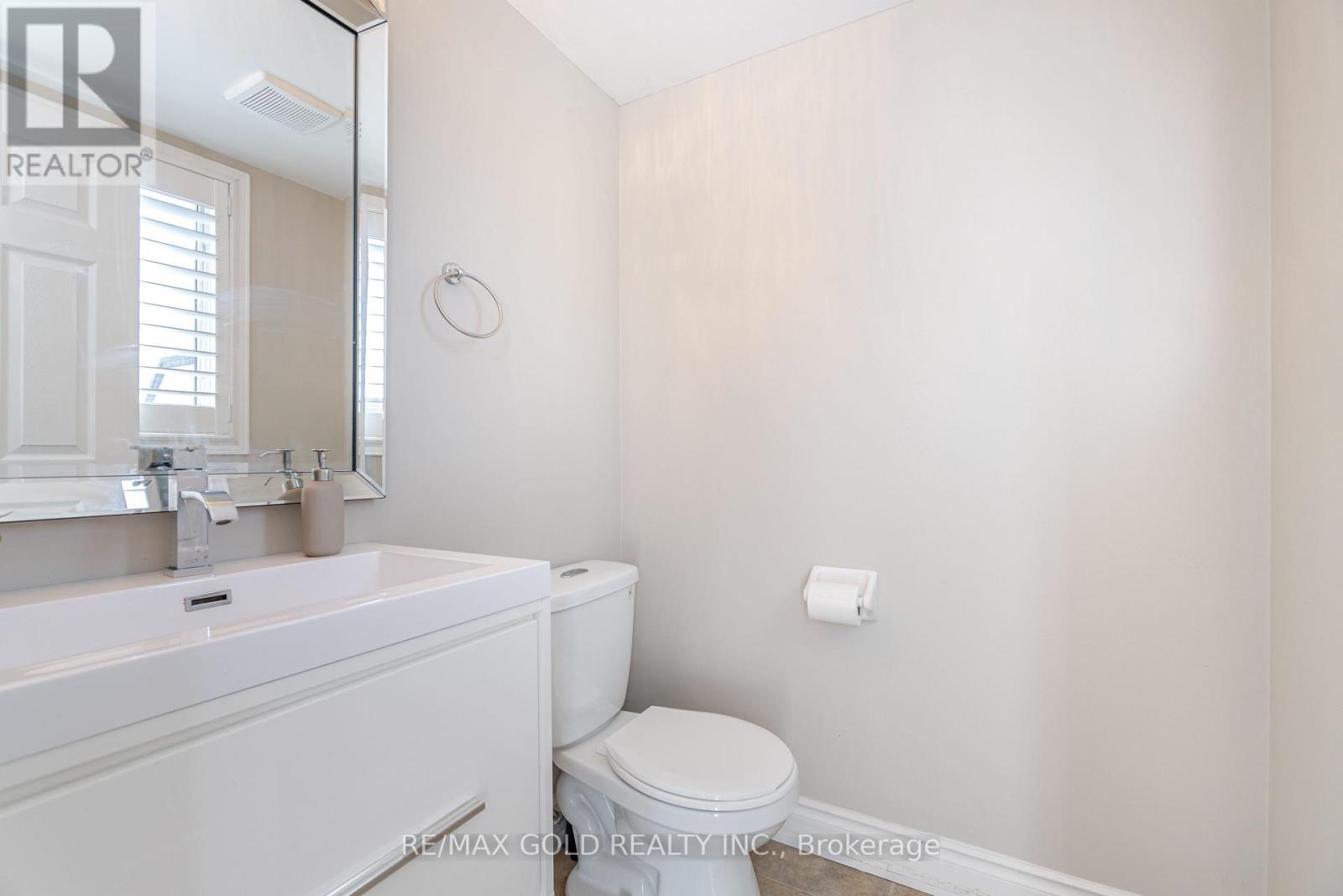 51 - 60 Fairwood Circle, Brampton, Ontario  L6R 0Y6 - Photo 19 - W12439459