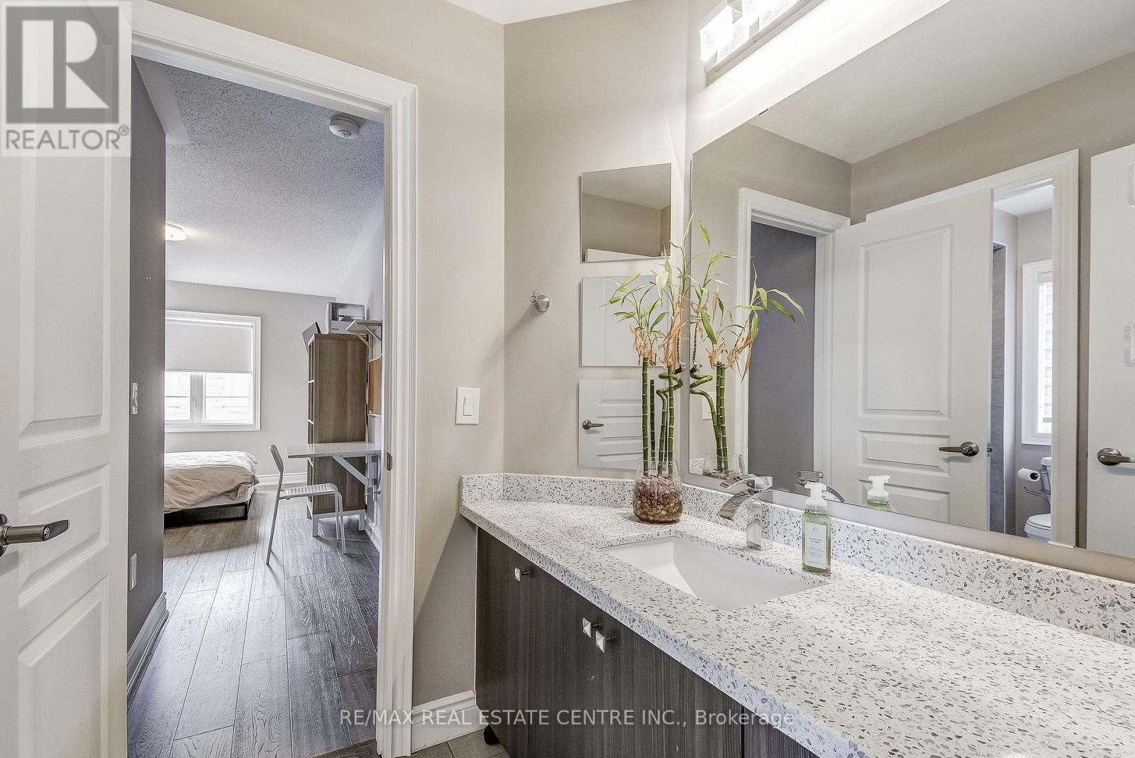 1578 Leger Way, Milton, Ontario  L9E 1H4 - Photo 29 - W12448039