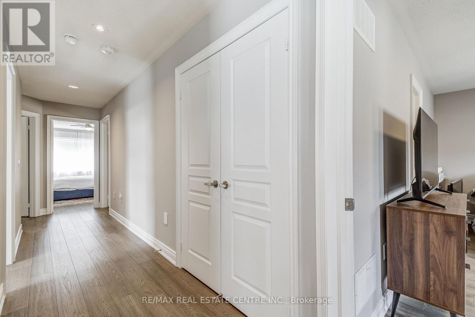 1578 Leger Way, Milton, Ontario  L9E 1H4 - Photo 20 - W12448039