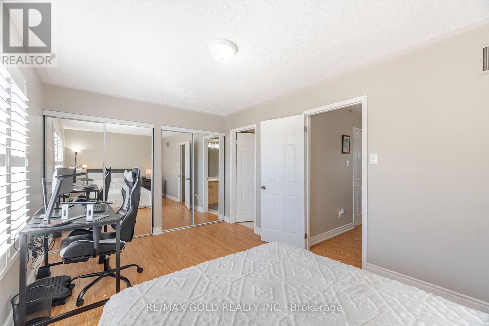 51 - 60 Fairwood Circle, Brampton, Ontario  L6R 0Y6 - Photo 24 - W12439459