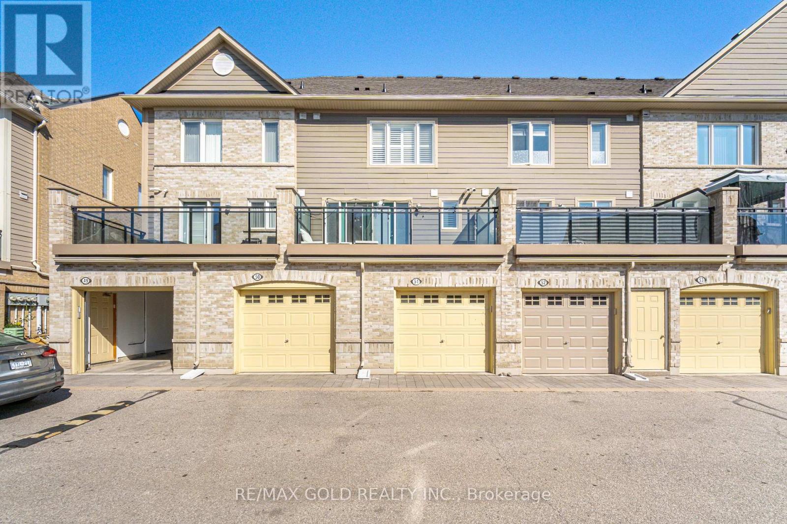 51 - 60 Fairwood Circle, Brampton, Ontario  L6R 0Y6 - Photo 35 - W12439459