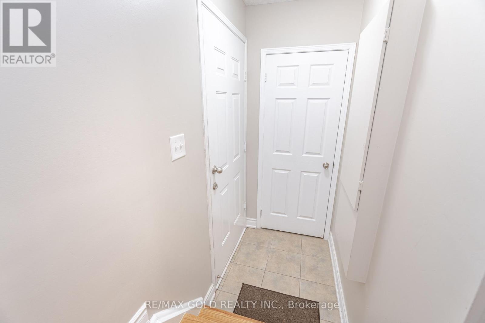 51 - 60 Fairwood Circle, Brampton, Ontario  L6R 0Y6 - Photo 33 - W12439459