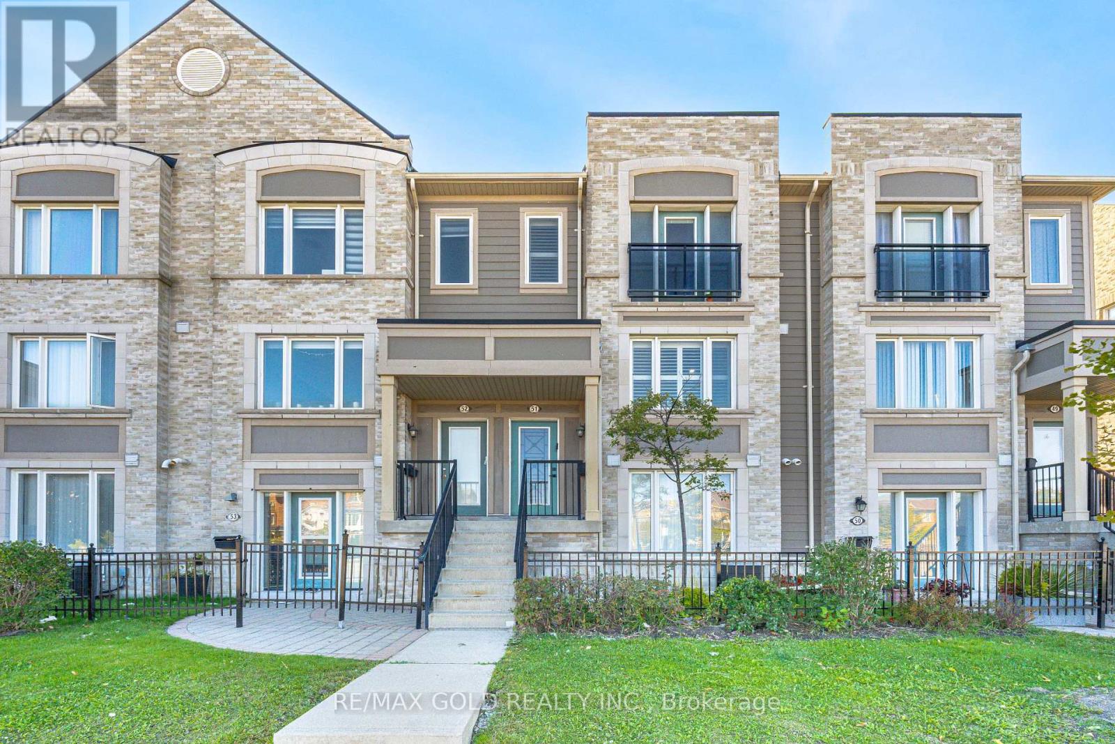 51 - 60 FAIRWOOD CIRCLE, Brampton, Ontario