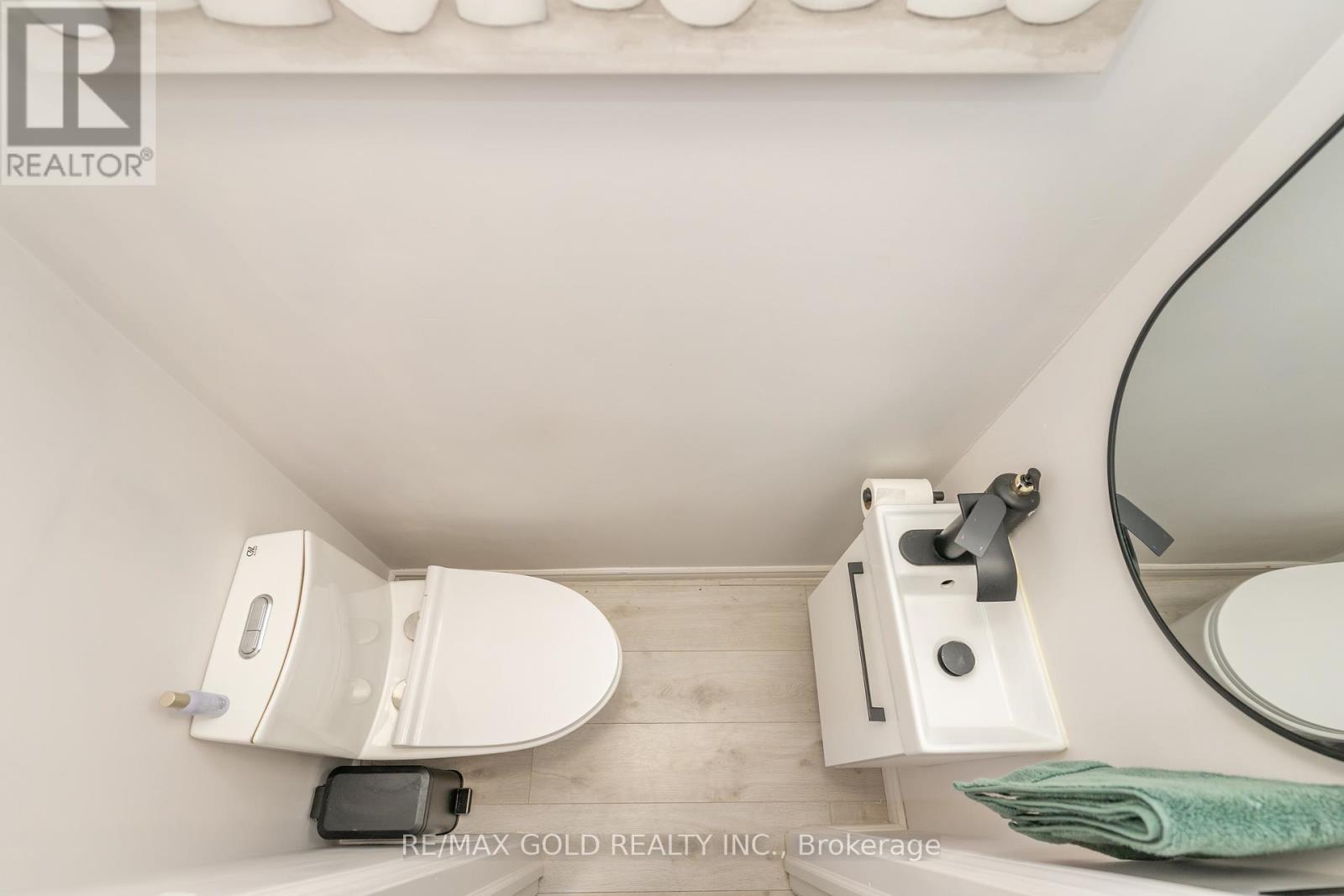 118 Fallingdale Crescent, Brampton, Ontario  L6T 3J6 - Photo 15 - W12449002