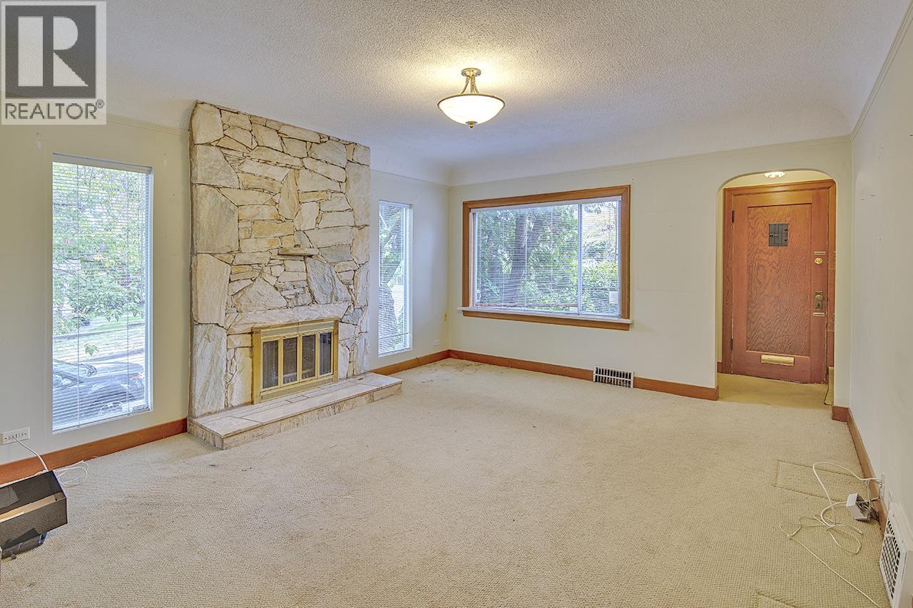 96 W 40th Avenue, Vancouver, British Columbia  V5Y 2R1 - Photo 2 - R3056141