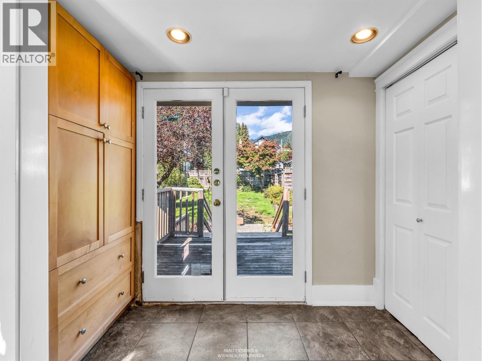 138 W Kings Road, North Vancouver, British Columbia  V7N 2L8 - Photo 12 - R3056168