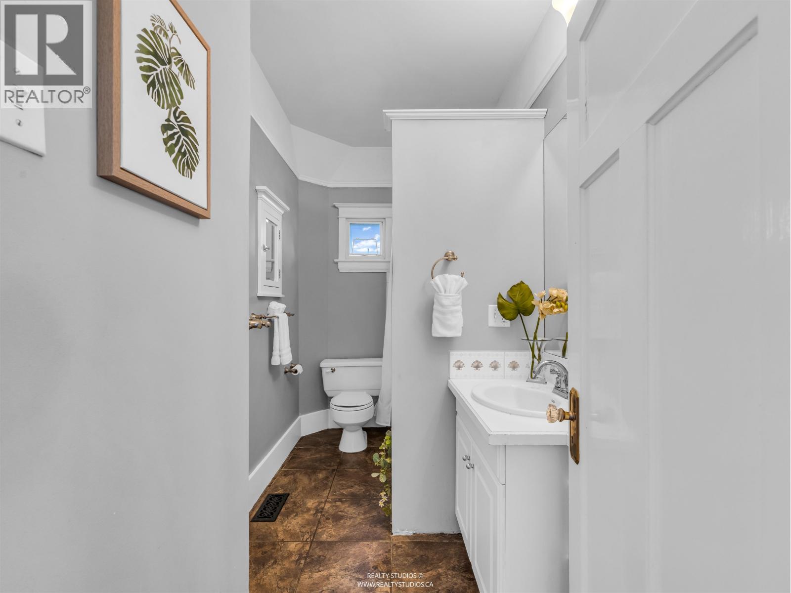 138 W Kings Road, North Vancouver, British Columbia  V7N 2L8 - Photo 25 - R3056168