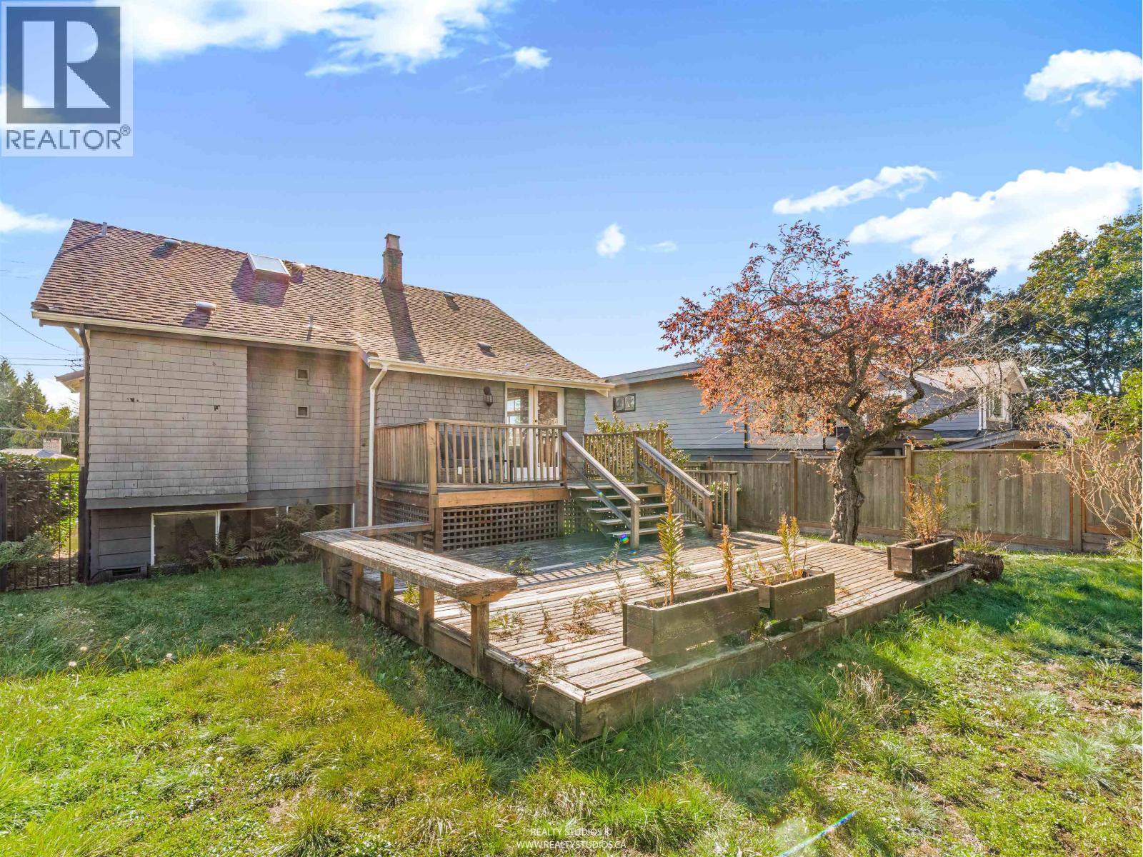 138 W Kings Road, North Vancouver, British Columbia  V7N 2L8 - Photo 33 - R3056168