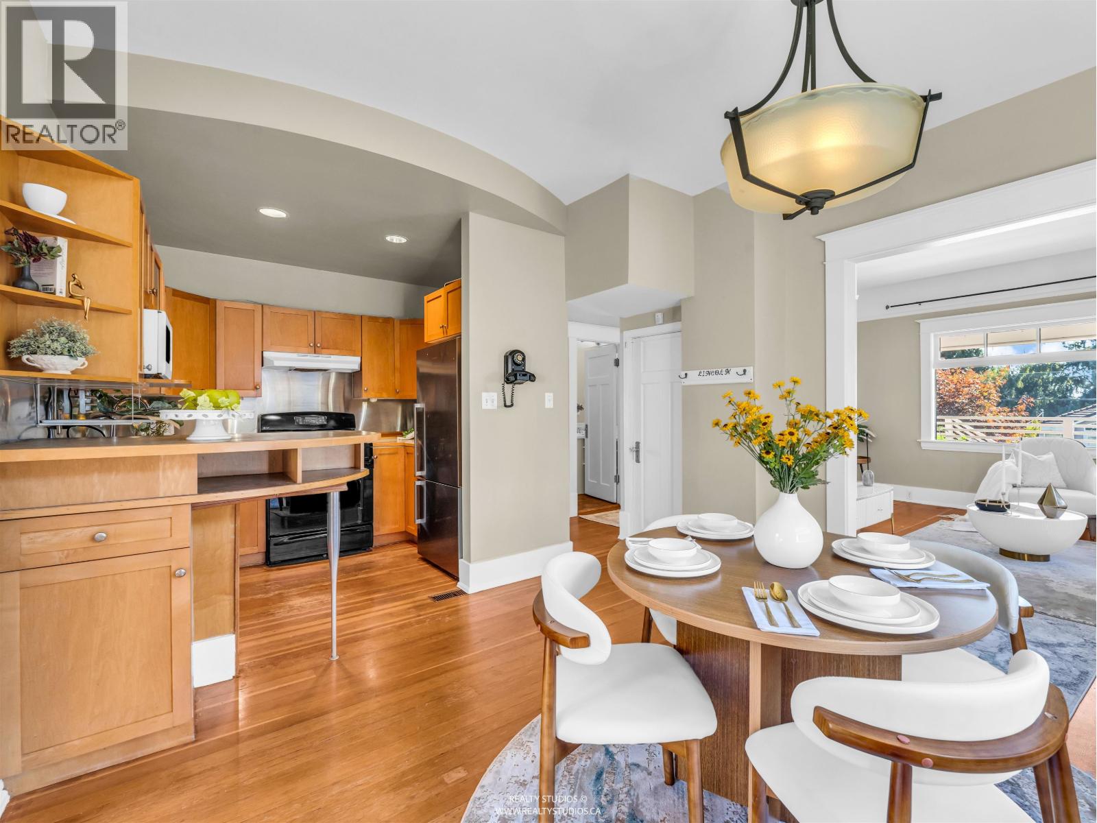 138 W Kings Road, North Vancouver, British Columbia  V7N 2L8 - Photo 8 - R3056168