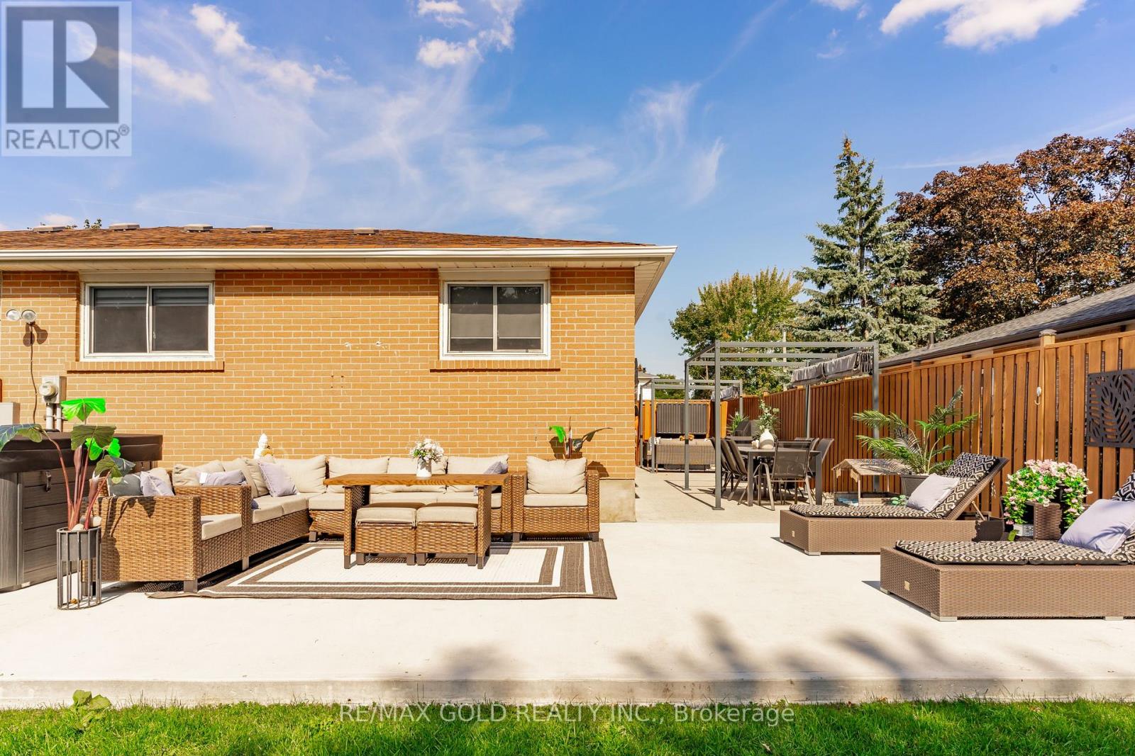 118 Fallingdale Crescent, Brampton, Ontario  L6T 3J6 - Photo 34 - W12449002