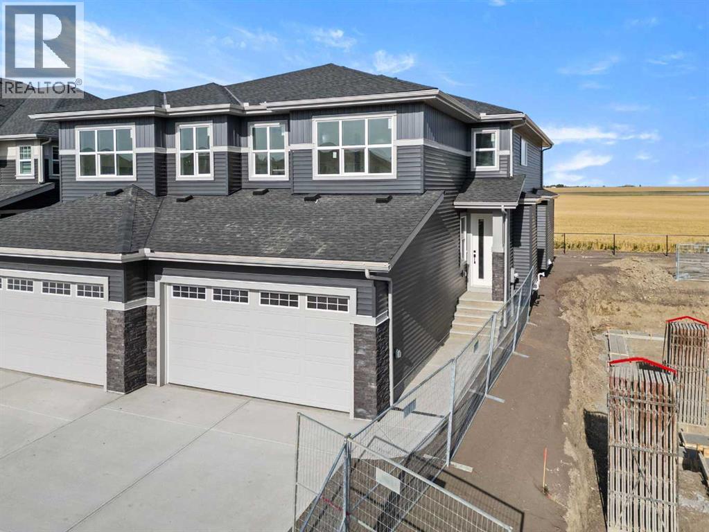 466 Kinniburgh Loop, Chestermere, Alberta  T1X 3C2 - Photo 2 - A2261664