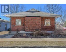 37 WILLIAM STREET E, Smiths Falls, Ontario