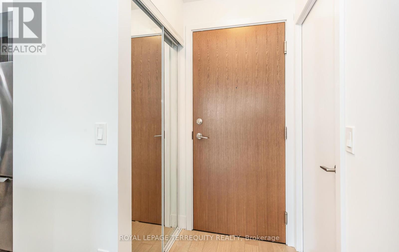 422 - 30 Shore Breeze Drive, Toronto, Ontario  M8V 0J1 - Photo 7 - W12449596