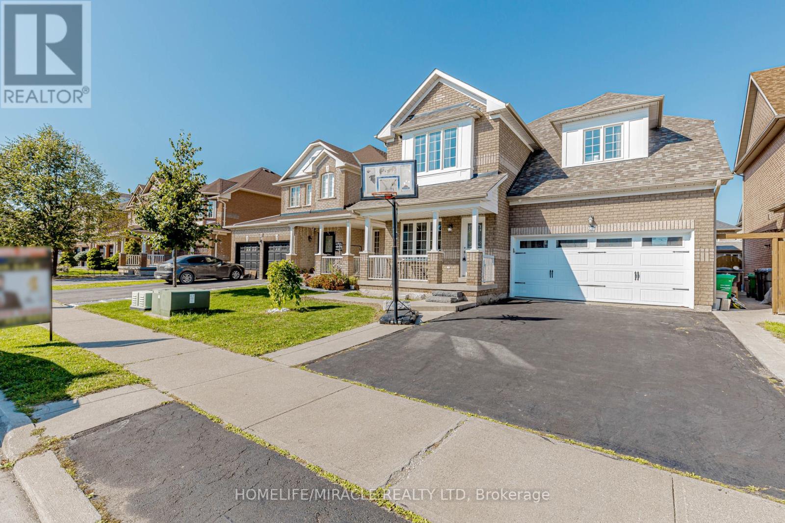 98 MASTERS GREEN CRESCENT, Brampton, Ontario