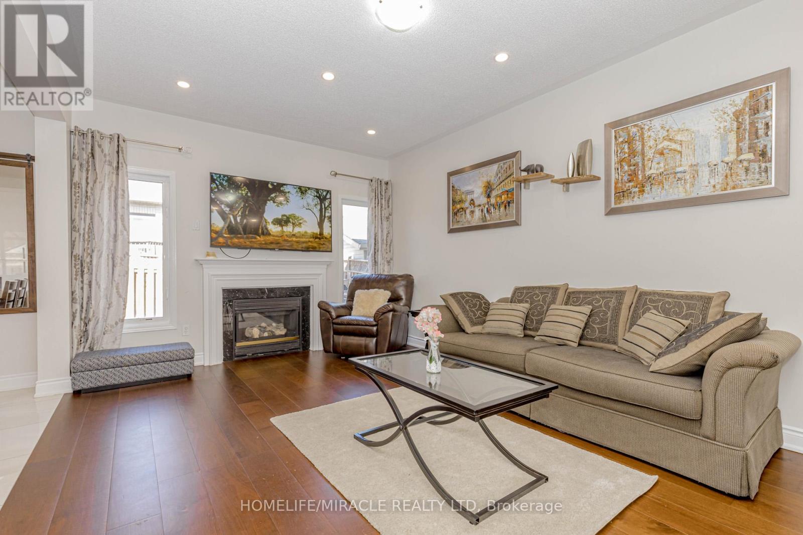98 Masters Green Crescent, Brampton, Ontario  L7A 3K5 - Photo 13 - W12449659
