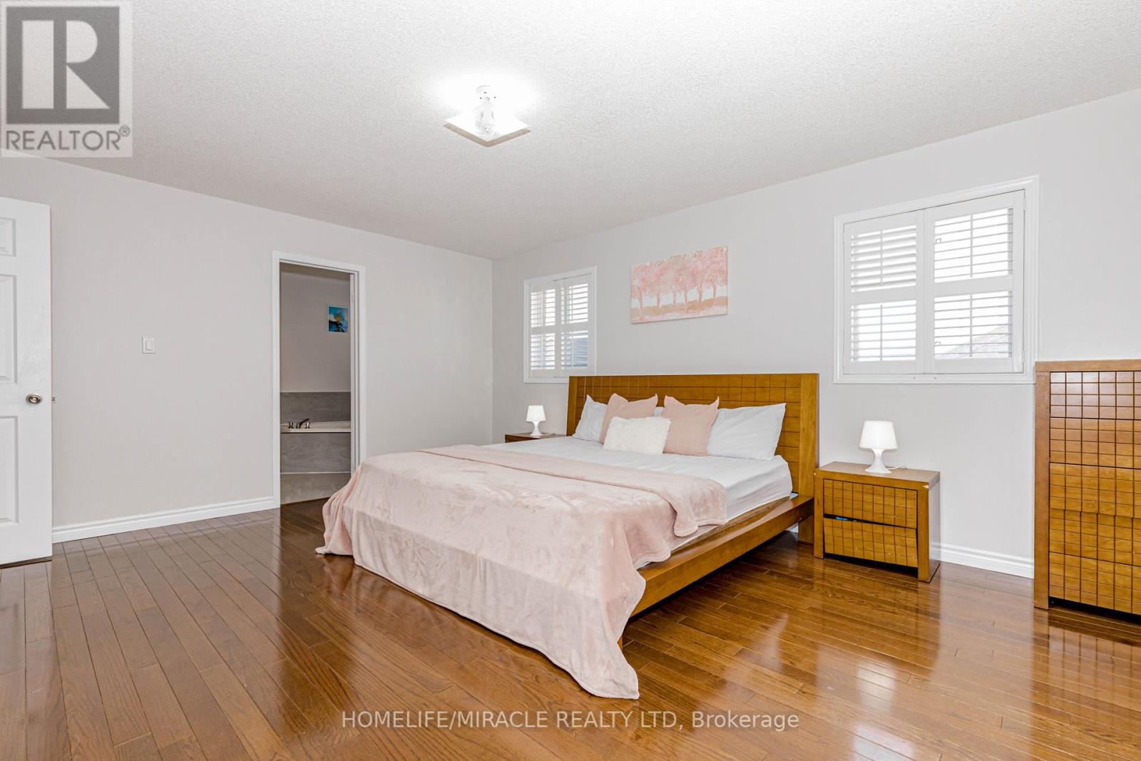 98 Masters Green Crescent, Brampton, Ontario  L7A 3K5 - Photo 25 - W12449659