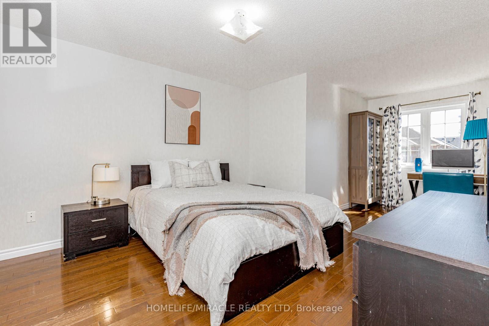 98 Masters Green Crescent, Brampton, Ontario  L7A 3K5 - Photo 29 - W12449659