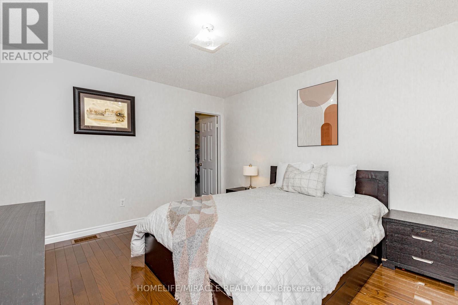 98 Masters Green Crescent, Brampton, Ontario  L7A 3K5 - Photo 30 - W12449659