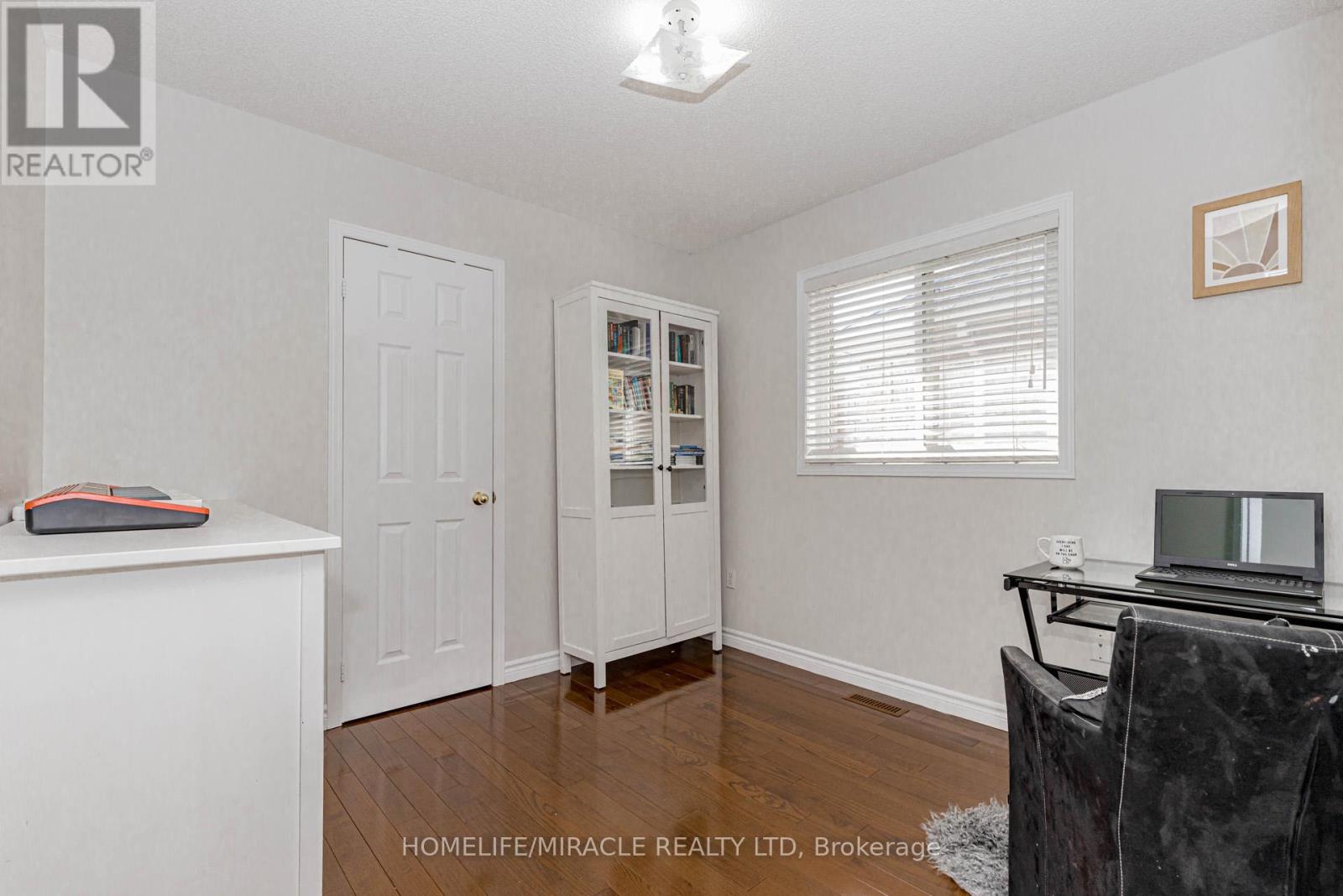 98 Masters Green Crescent, Brampton, Ontario  L7A 3K5 - Photo 35 - W12449659