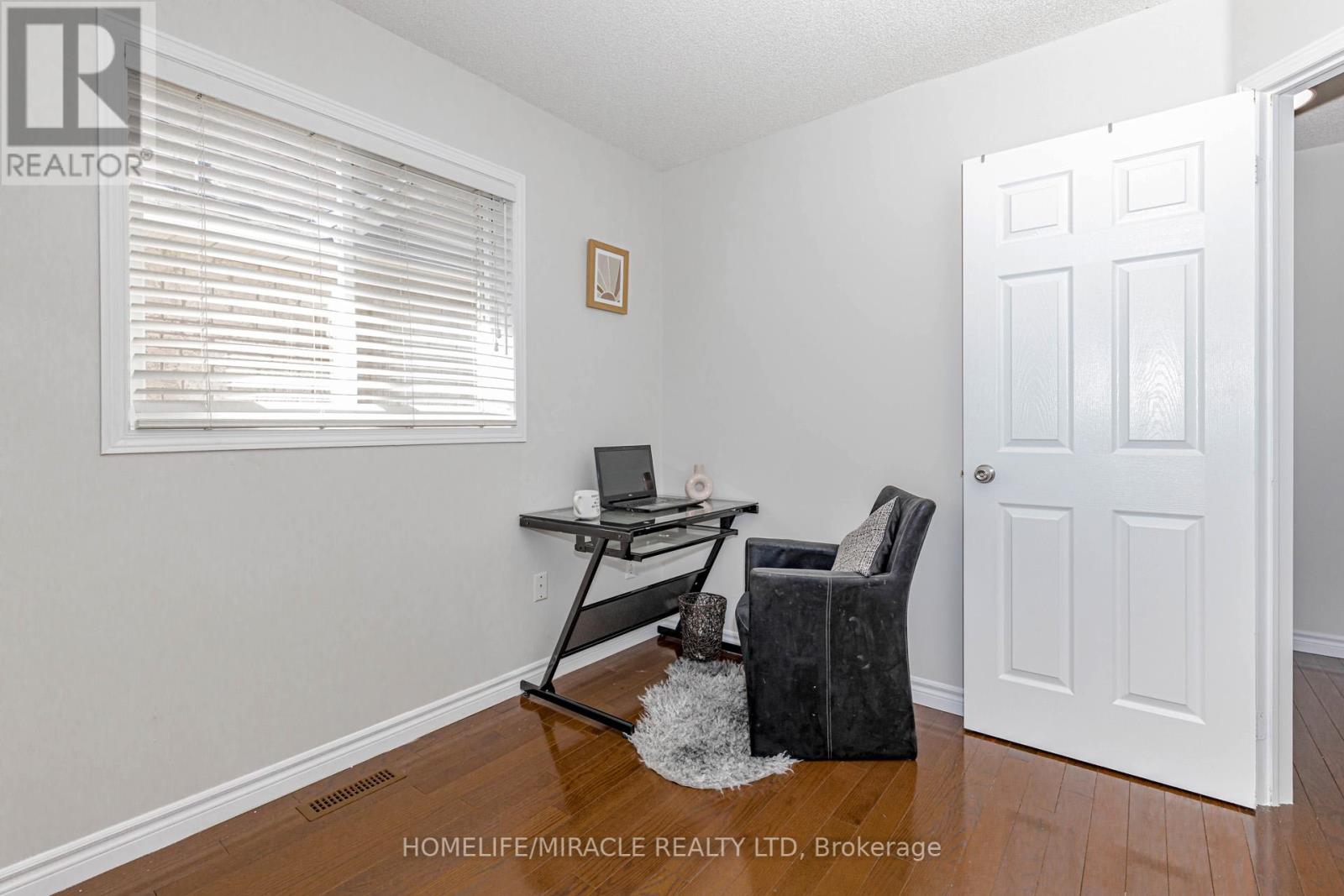 98 Masters Green Crescent, Brampton, Ontario  L7A 3K5 - Photo 36 - W12449659