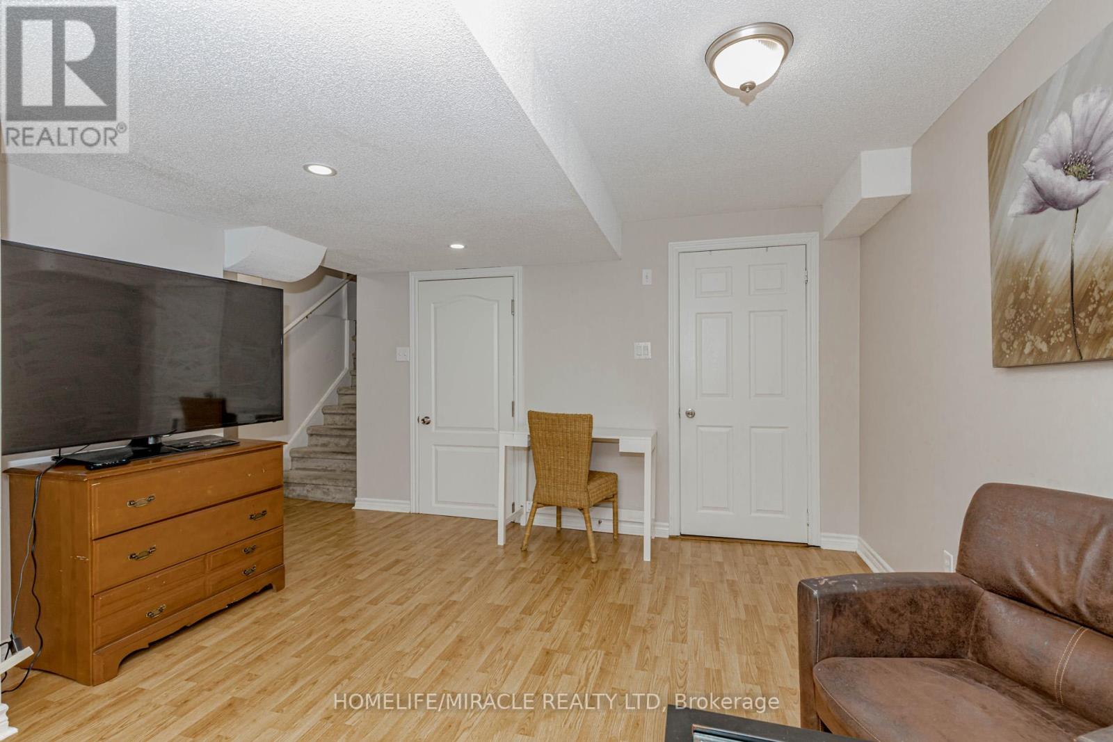 98 Masters Green Crescent, Brampton, Ontario  L7A 3K5 - Photo 40 - W12449659