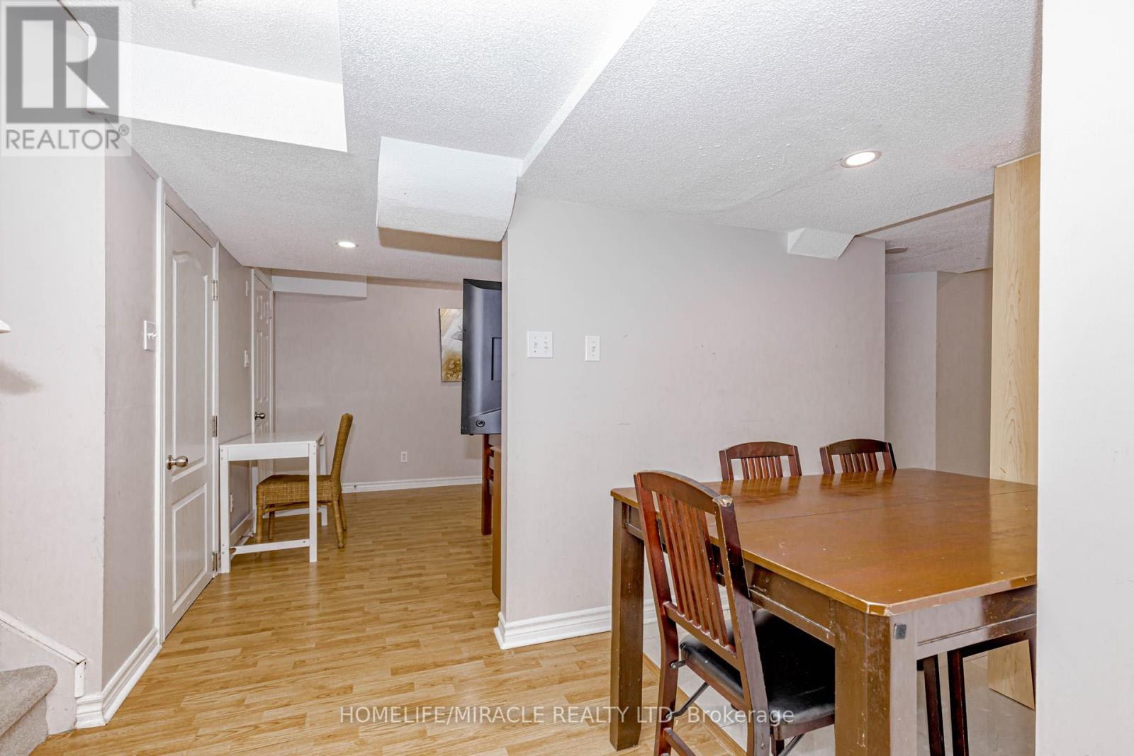 98 Masters Green Crescent, Brampton, Ontario  L7A 3K5 - Photo 43 - W12449659