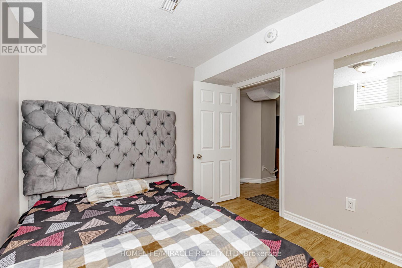 98 Masters Green Crescent, Brampton, Ontario  L7A 3K5 - Photo 45 - W12449659