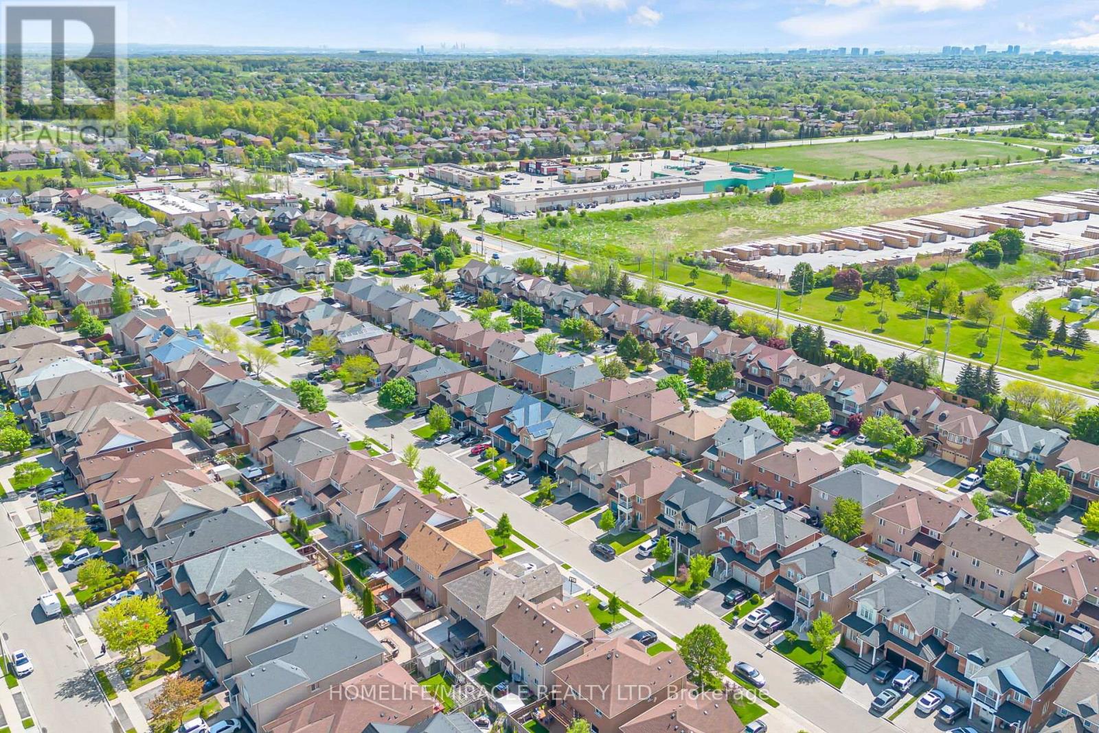 98 Masters Green Crescent, Brampton, Ontario  L7A 3K5 - Photo 50 - W12449659