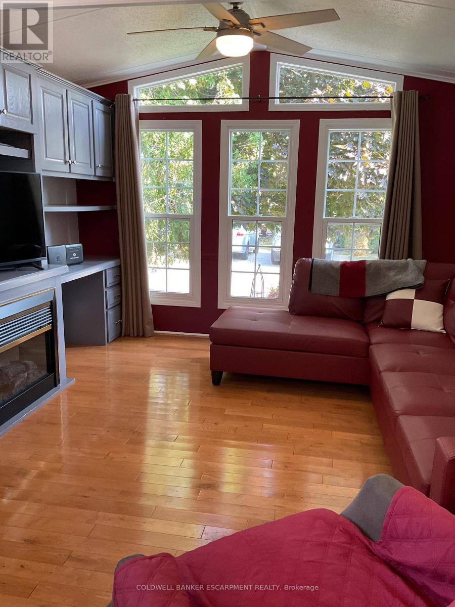 5 Spruce - 4449 Milburough Line, Burlington, Ontario  L7P 0P5 - Photo 3 - W12449663