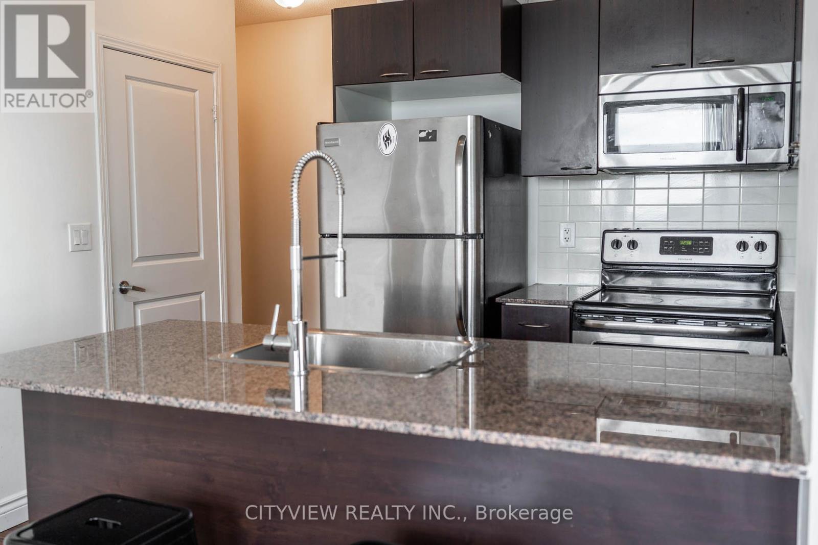 911 - 385 Prince Of Wales Drive, Mississauga, Ontario  L5B 0C6 - Photo 10 - W12449666