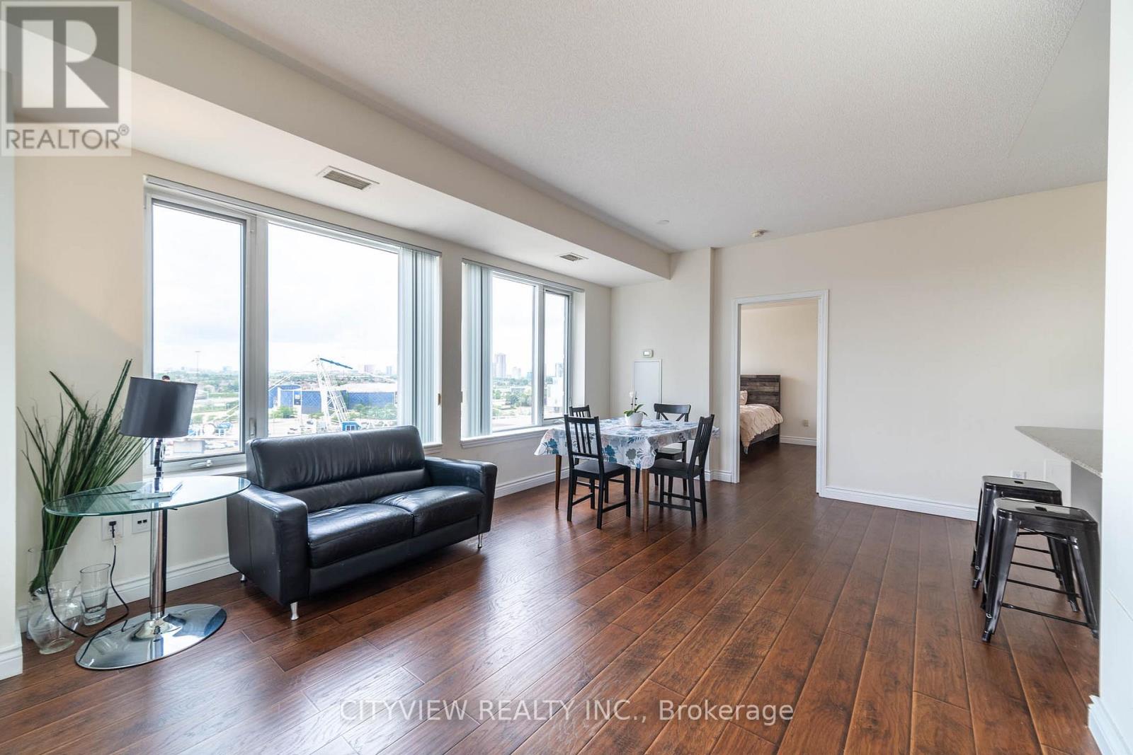911 - 385 Prince Of Wales Drive, Mississauga, Ontario  L5B 0C6 - Photo 14 - W12449666
