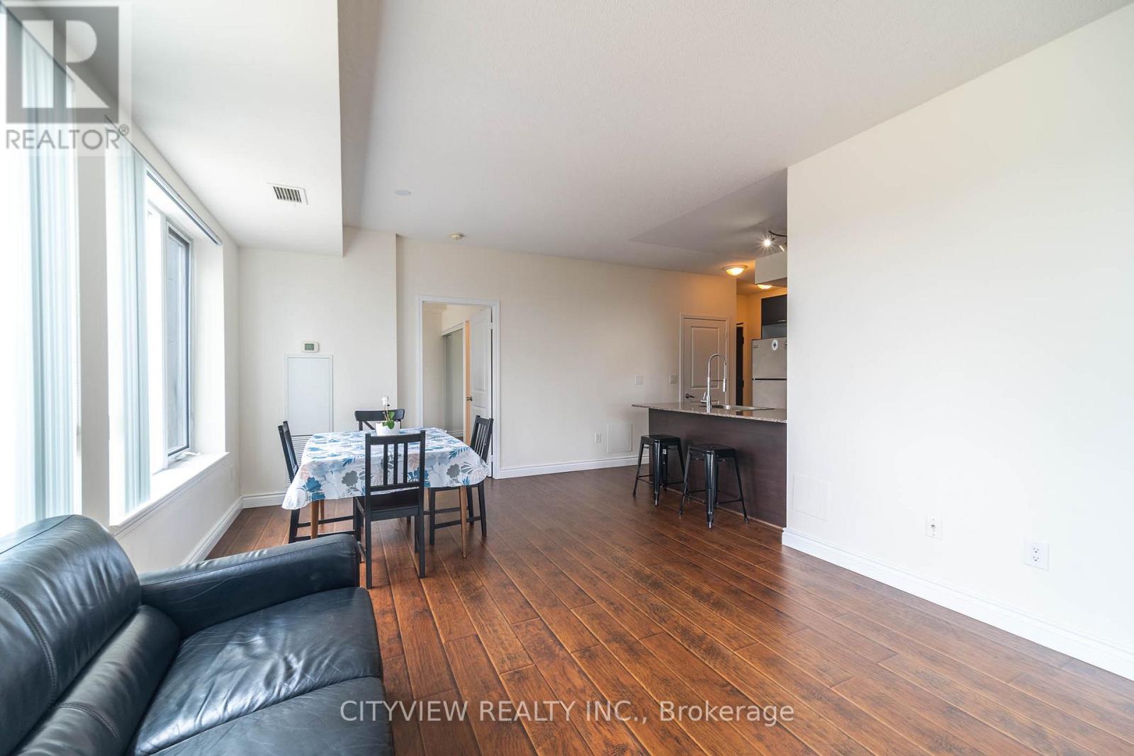 911 - 385 Prince Of Wales Drive, Mississauga, Ontario  L5B 0C6 - Photo 15 - W12449666