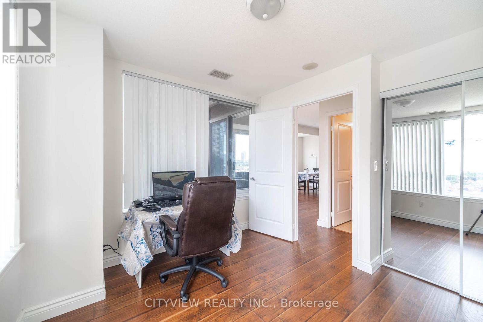 911 - 385 Prince Of Wales Drive, Mississauga, Ontario  L5B 0C6 - Photo 21 - W12449666