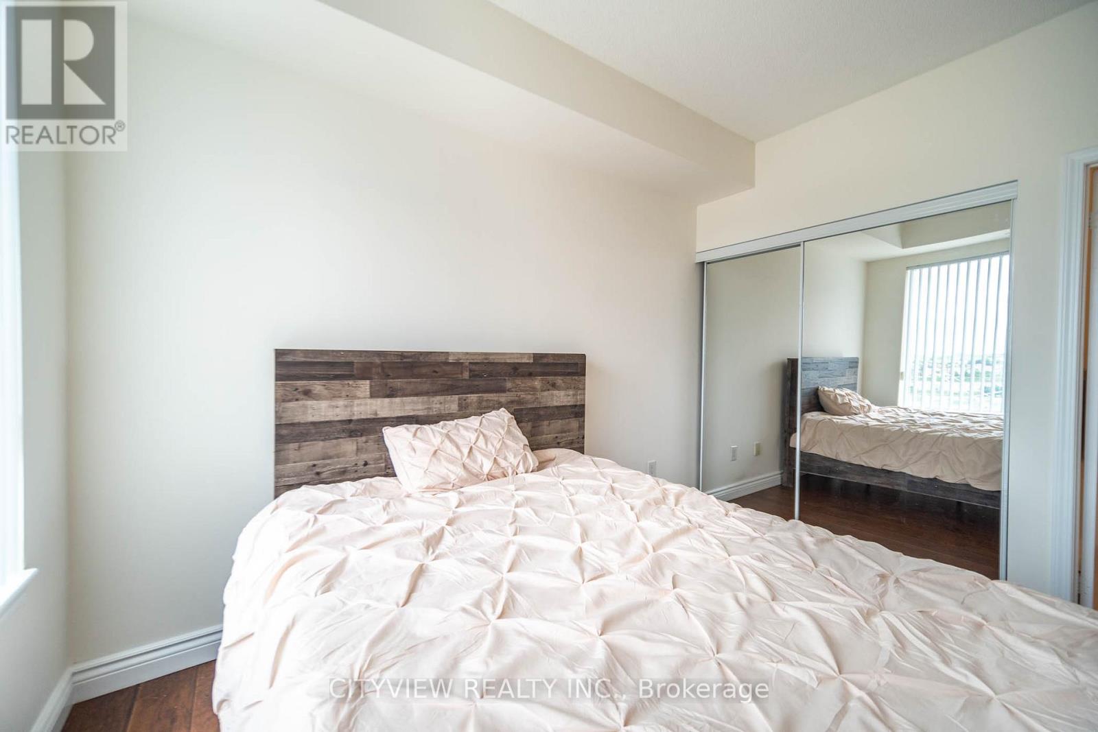911 - 385 Prince Of Wales Drive, Mississauga, Ontario  L5B 0C6 - Photo 23 - W12449666