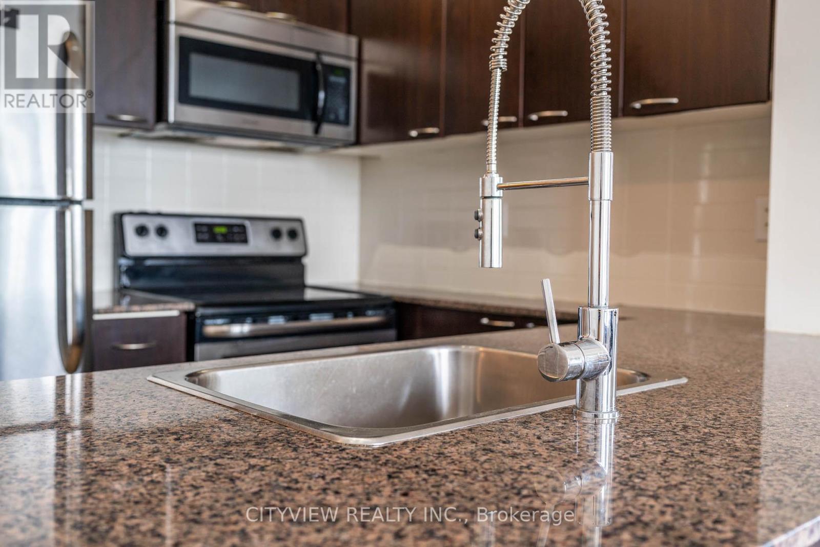911 - 385 Prince Of Wales Drive, Mississauga, Ontario  L5B 0C6 - Photo 7 - W12449666