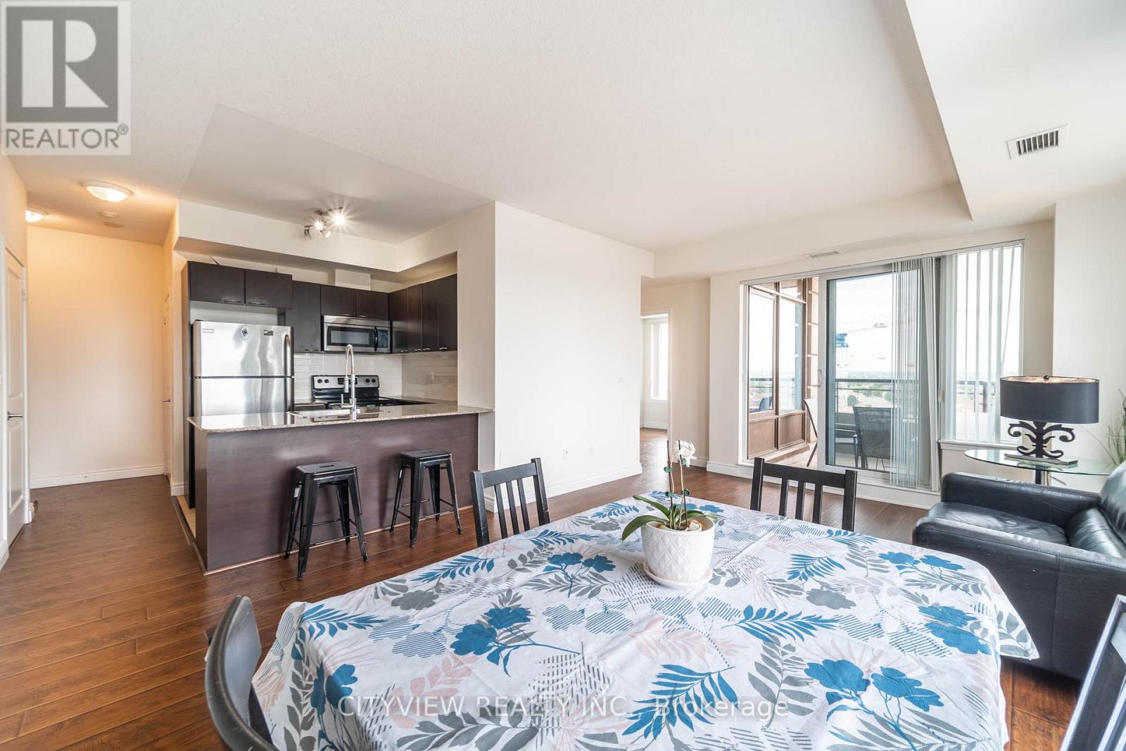 911 - 385 Prince Of Wales Drive, Mississauga, Ontario  L5B 0C6 - Photo 9 - W12449666