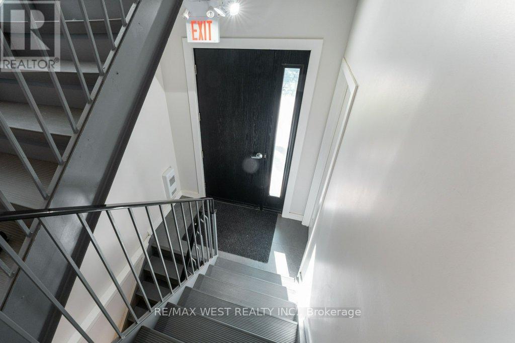 167 Quebec Avenue, Toronto, Ontario  M6S 3W1 - Photo 17 - W12449672